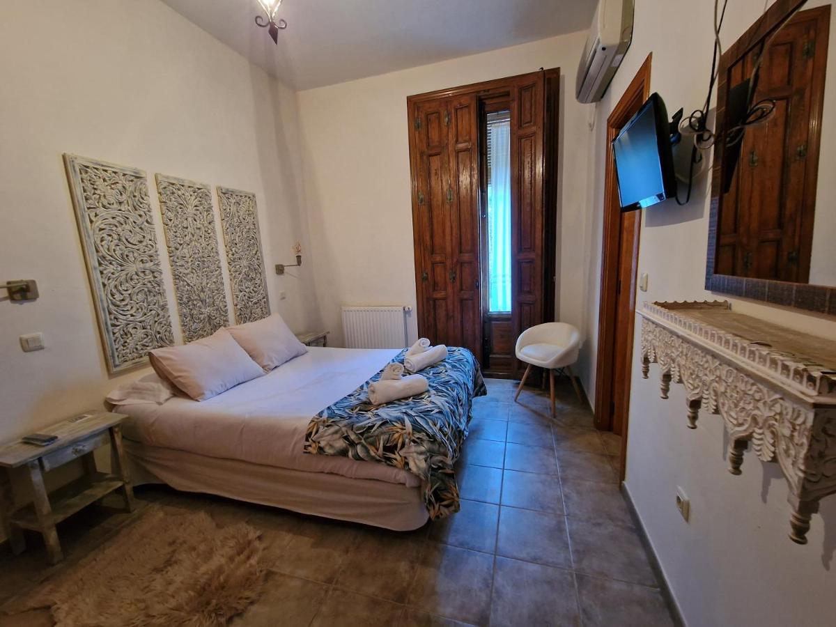 Hostal La Colonial Мадригал де ла Вера Екстериор снимка