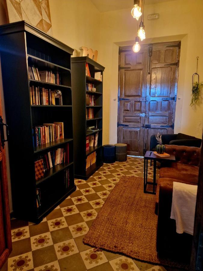 Hostal La Colonial Мадригал де ла Вера Екстериор снимка