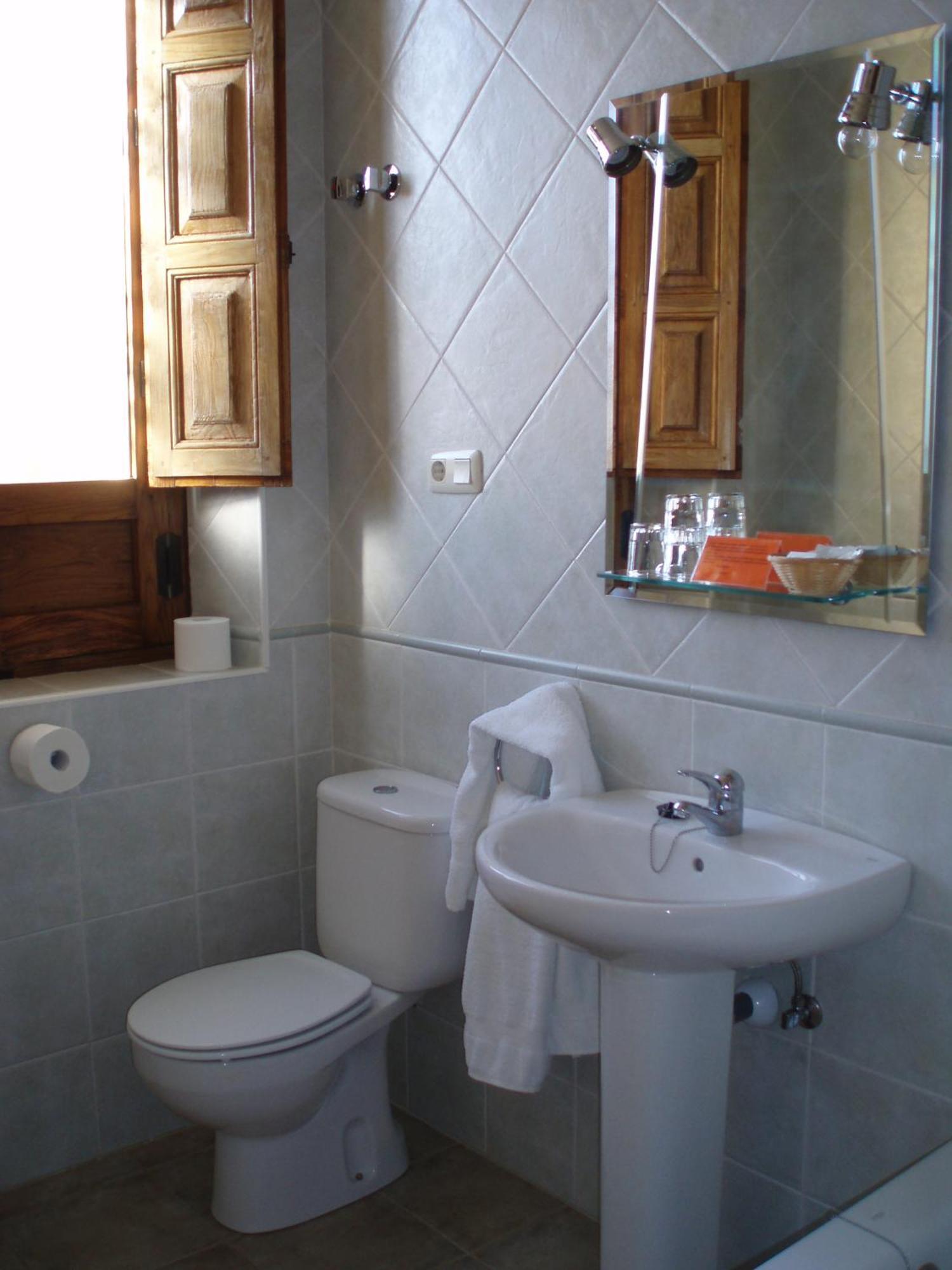 Hostal La Colonial Мадригал де ла Вера Екстериор снимка